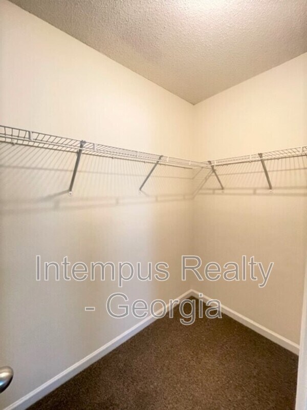 Building Photo - 4389 Persian Ct SW