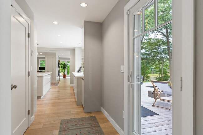 Building Photo - 44 Eagles Ln