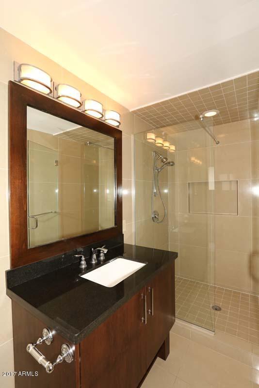 Building Photo - 5214 N 33rd St