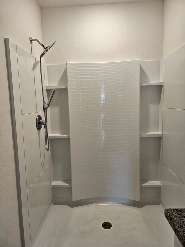 Building Photo - 3 BEDROOM 2 1/2 BATH TOWN HOME COMING SOON