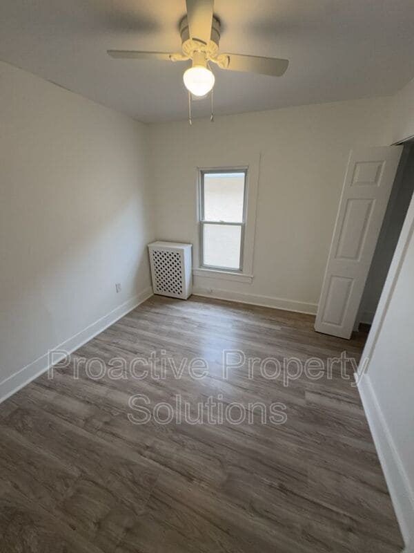 Building Photo - 718-720 Archbald St