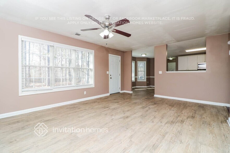 Building Photo - 4028 St George Walk SW