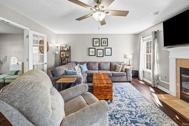 Building Photo - Beautiful South Lafayette Home Near Sterling Heights Park