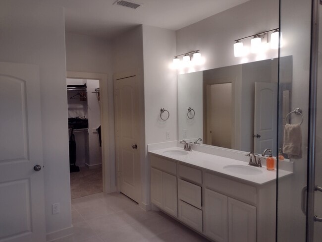 Building Photo - 4887 Ellie Ln