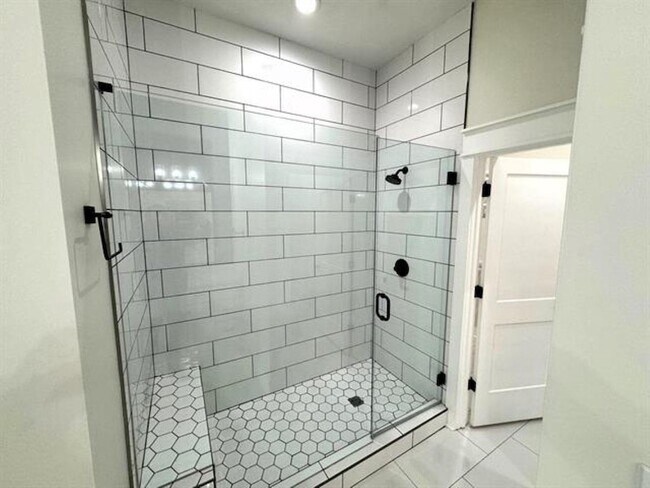 Building Photo - 3541 Sanctuary Dr
