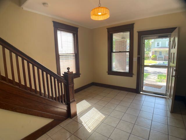Building Photo - Home Near Bradley University