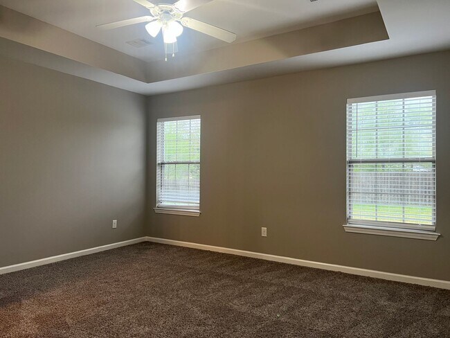 Building Photo - 3318 Arkansas Dr