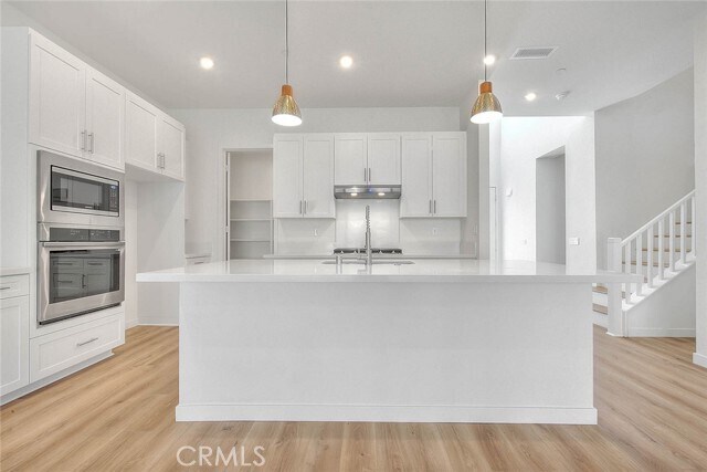 Building Photo - 15842 Butterfly Dr