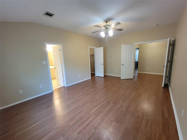 Building Photo - 3307 St Genevieve Dr