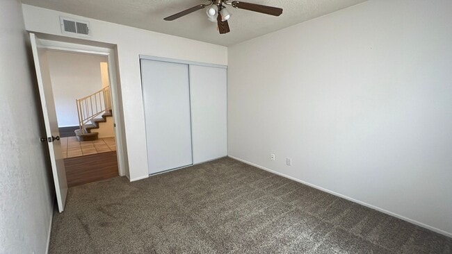 Building Photo - West Palmdale Home