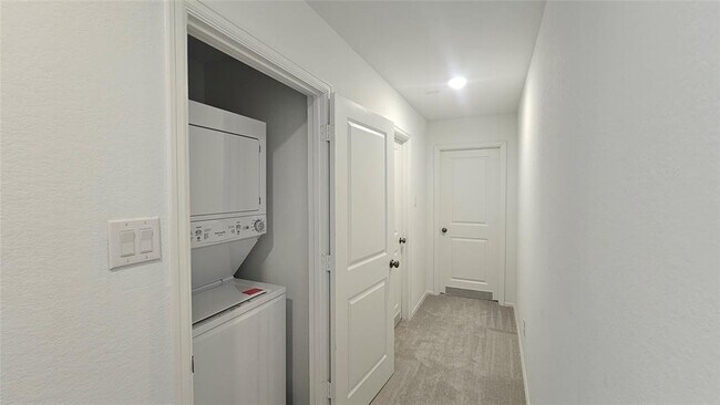 Building Photo - 21575 Carosella Dr