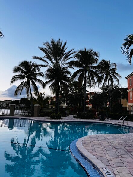 Resort Style Pool - 4602 SW 160th Ave