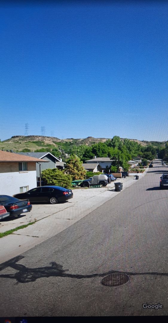 Building Photo - 2 bedroom 1 bath | Near downtown Golden | Lots of natural light |