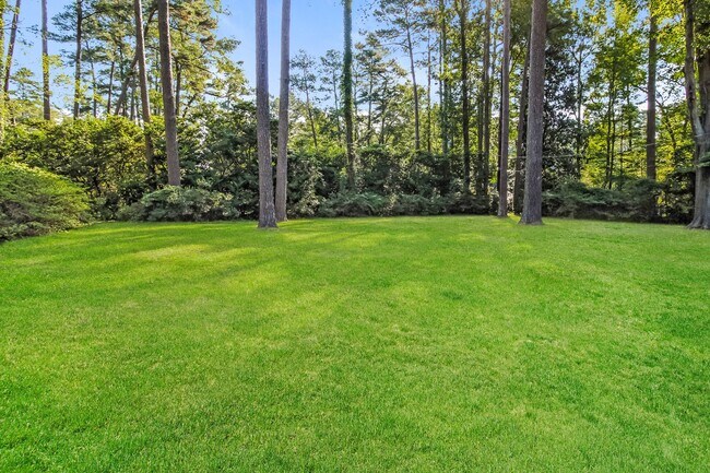 Building Photo - 108 Mistwoode Rd