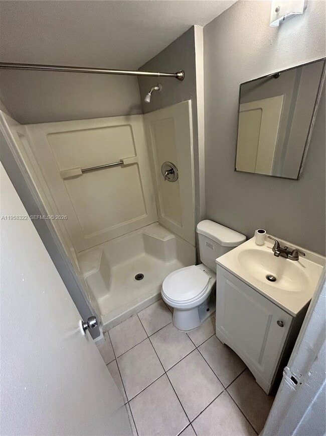 Building Photo - 1720 NW 1st Pl