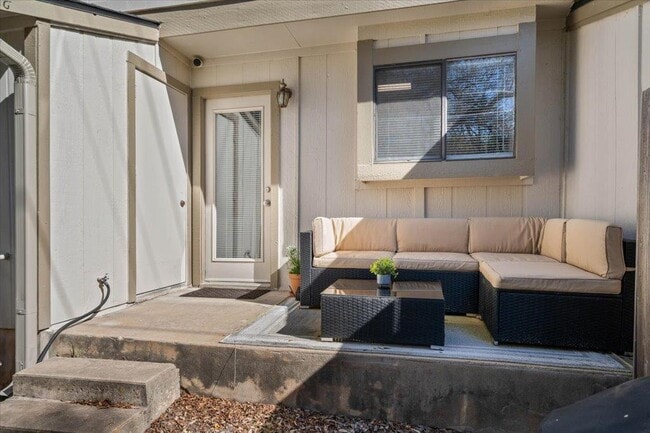 Building Photo - 11821 Bittern Hollow