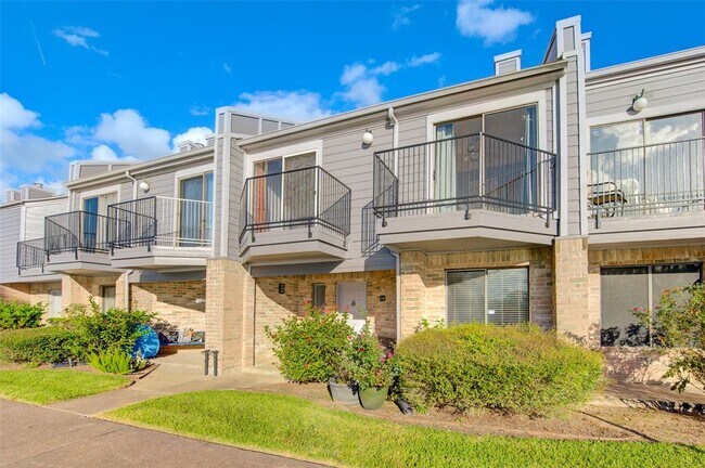 Building Photo - 1620 Good Day Dr