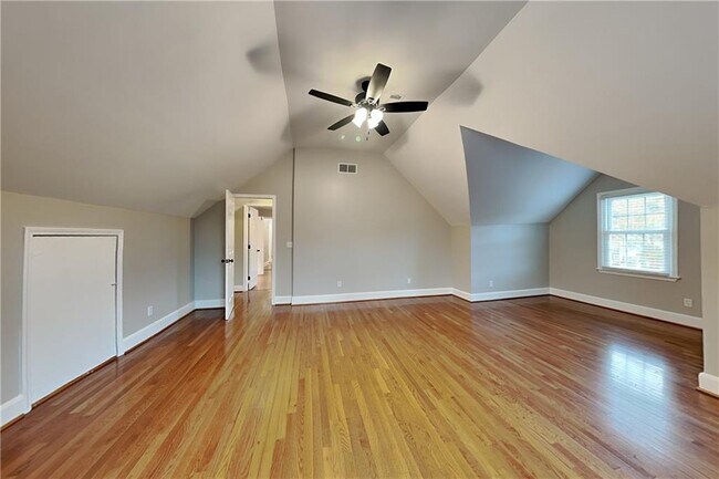 Building Photo - 435 Trammell Dr