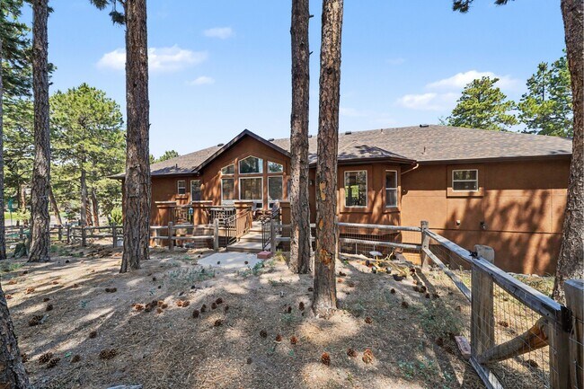 Building Photo - 18145 Bakers Farm Rd