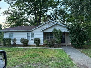 Building Photo - 105 Cochran Rd