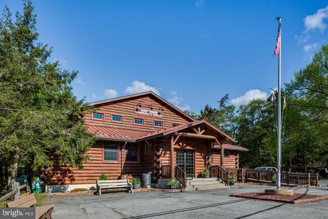 Building Photo - 109 Mohawk Trail