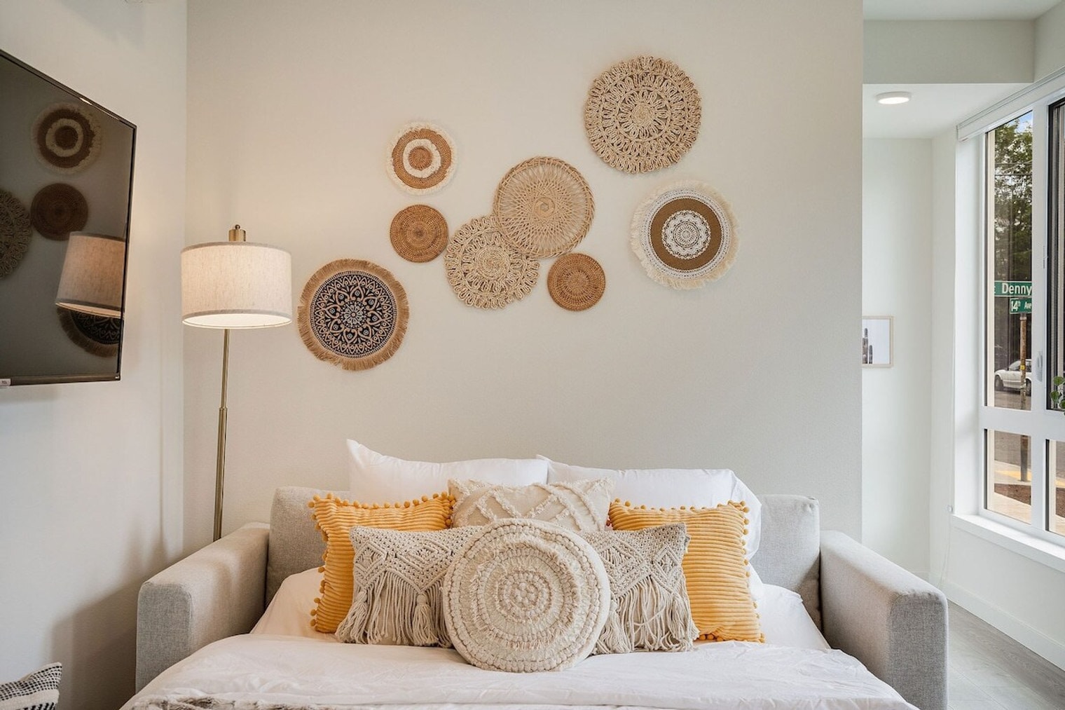 Building Photo - 1835 14th Ave