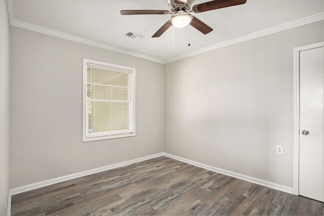 Building Photo - Renovated 3BR/2BA Home in Decatur!