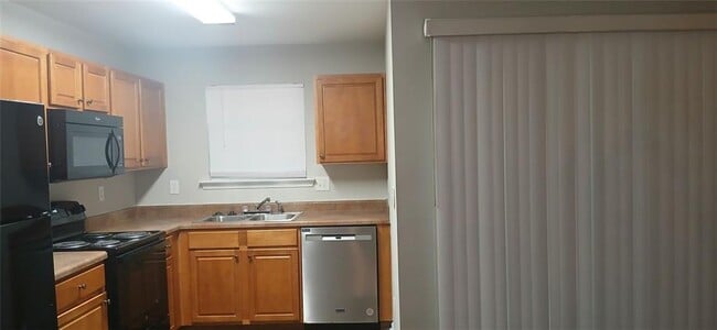 Building Photo - 757 Crestwell Cir