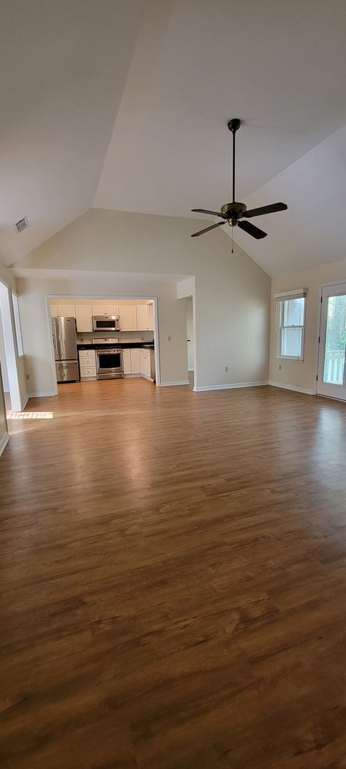 Building Photo - 3/2 ( Haile Plantation- Laurel Park )