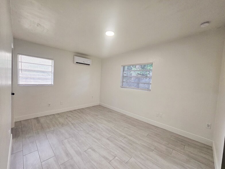 Main Room - 1103 E South St