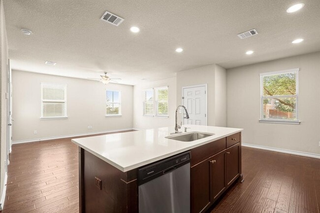 Building Photo - 1700 W Broade St