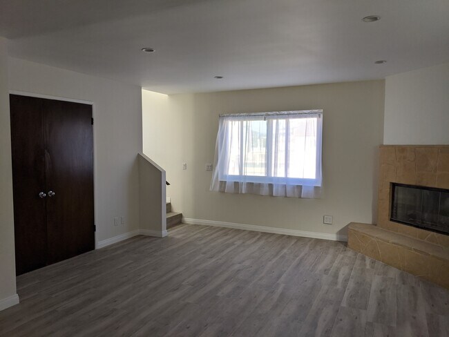 Master Bedroom - 6949 Trolleyway