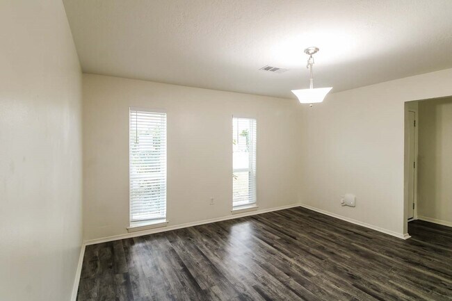 Building Photo - 206 Brandywyne Dr