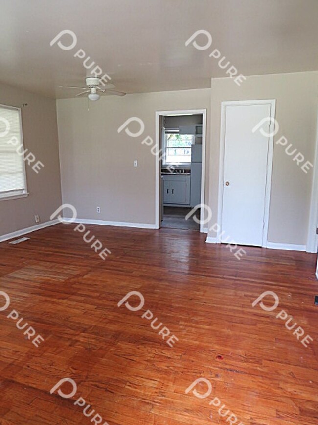 Building Photo - 3110 Leftwich St NW