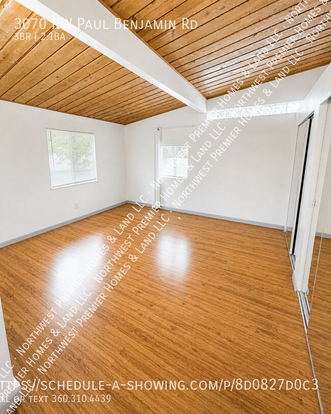 Building Photo - 3070 NW Paul Benjamin Rd