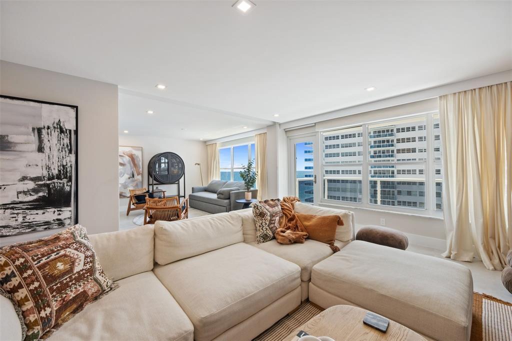 Building Photo - 3500 Galt Ocean Dr