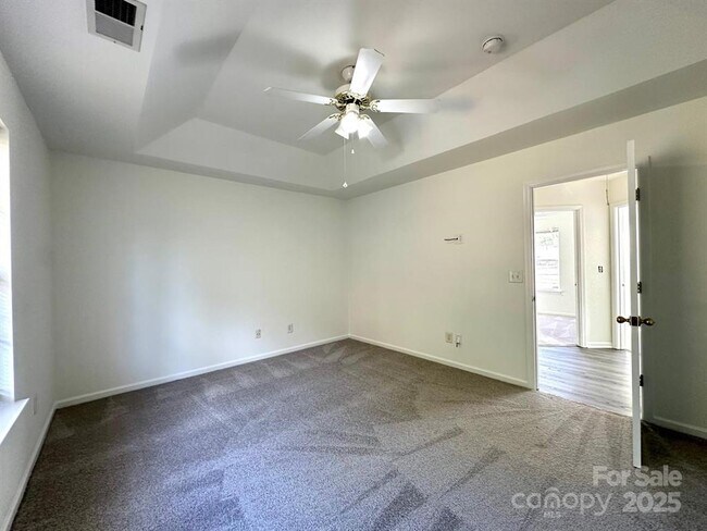 Building Photo - 9513 Isaac Hunter Dr