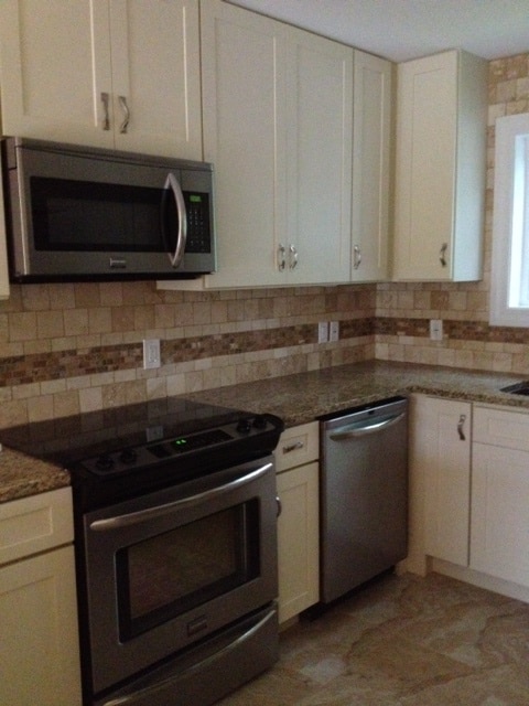 kitchen - 701 Dorset St