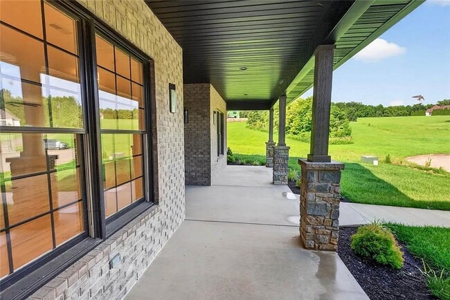 Building Photo - 1528 Brunston Dr