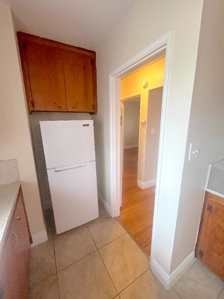 Building Photo - 515 W G St