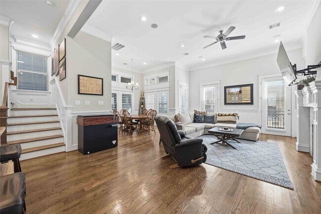 Building Photo - 621 Rutland St