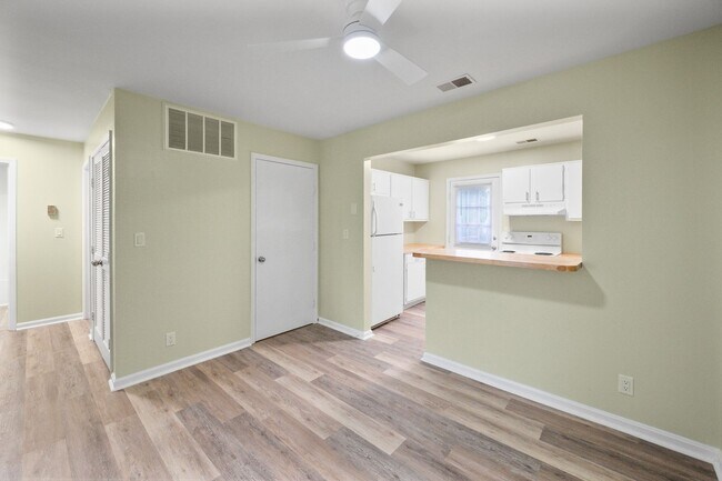 Building Photo - 3301 Orchard Manor Cir