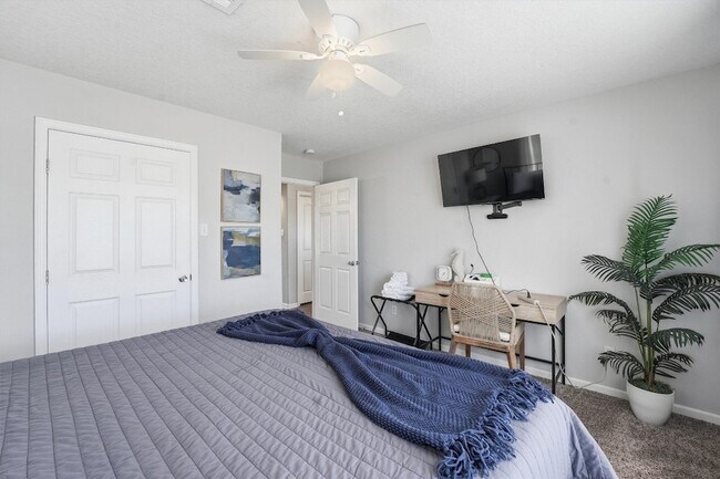 Building Photo - 2311 56th St