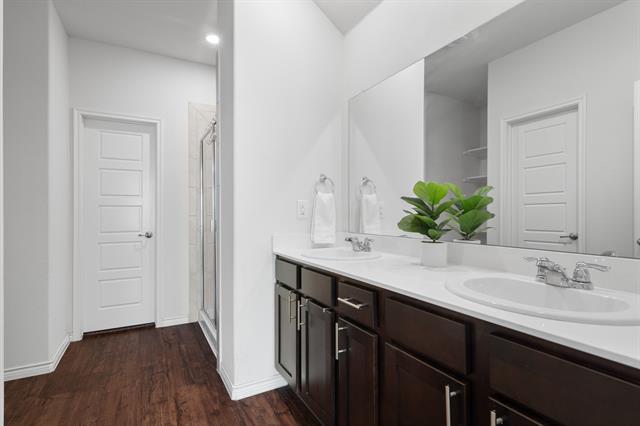 Building Photo - 3613 Sabine Dr