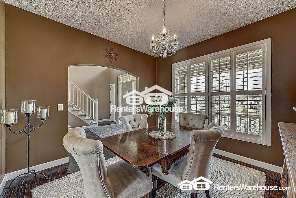 Building Photo - 8868 Whispering Oaks Trail