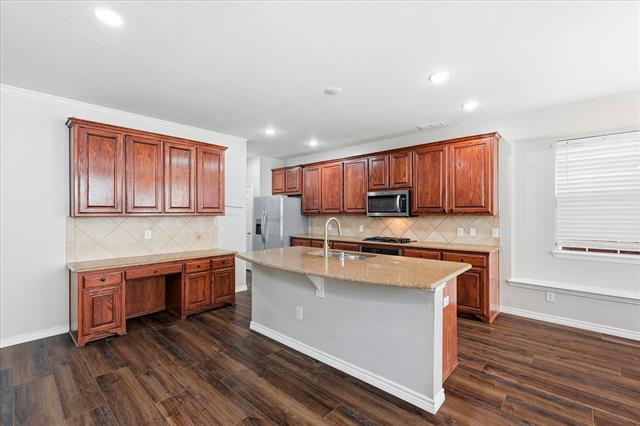 Building Photo - 2147 Hunt Club Trail