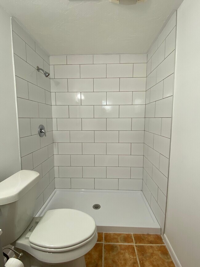 Building Photo - 12120 71st St E