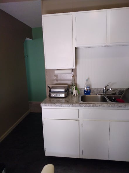 Building Photo - 406 E Lima St