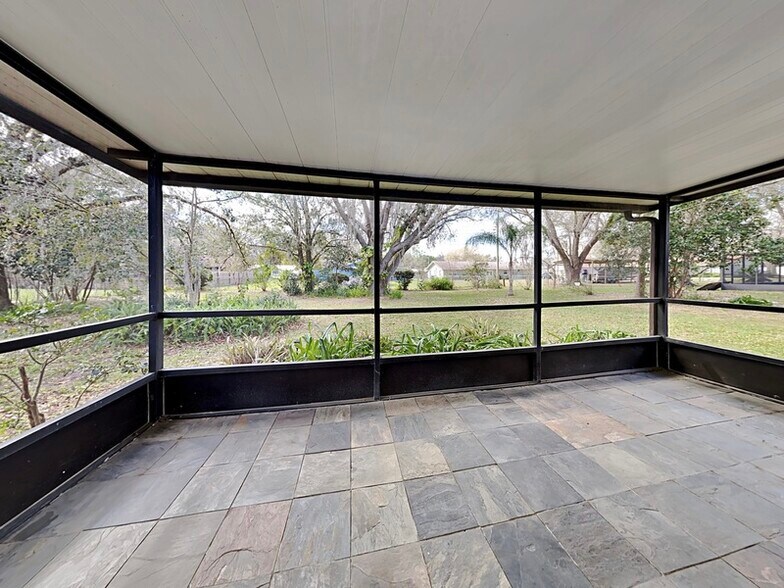 Building Photo - 2143 Creek Side Dr