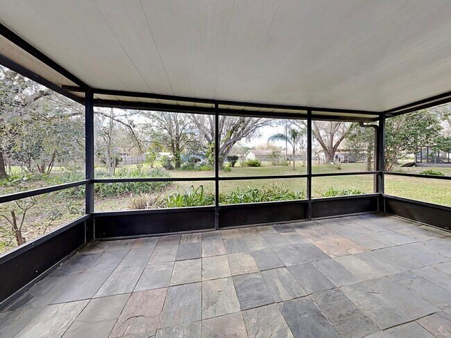 Building Photo - 2143 Creek Side Dr